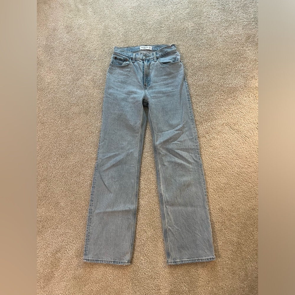 Abercrombie relaxed 90’s Jean high rise